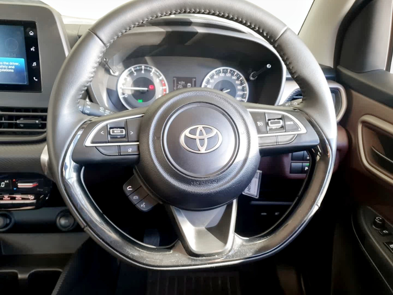 Toyota STARLET CROSS 1.5 XS MANUAL