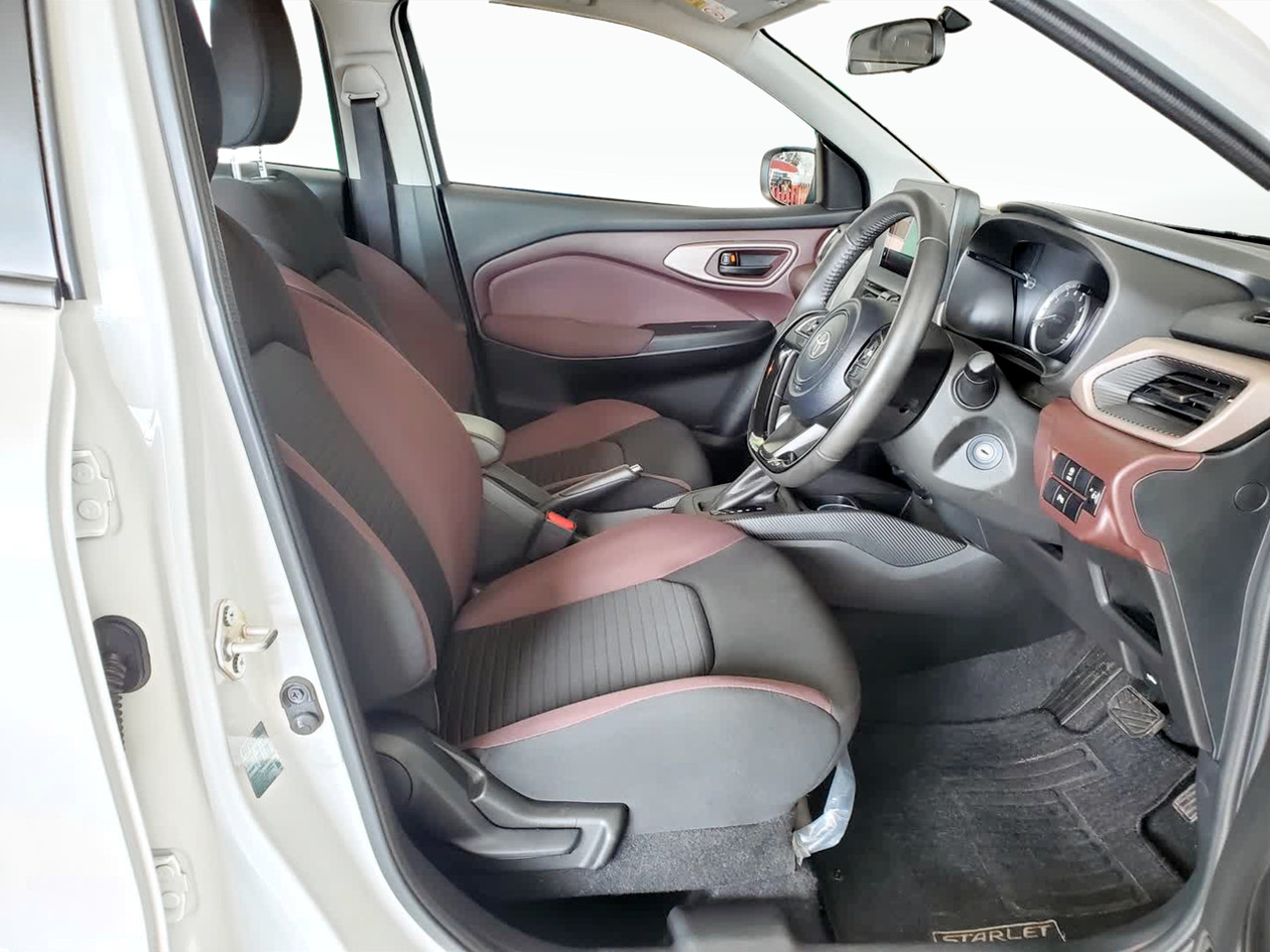 Toyota STARLET CROSS 1.5 XS AUTO