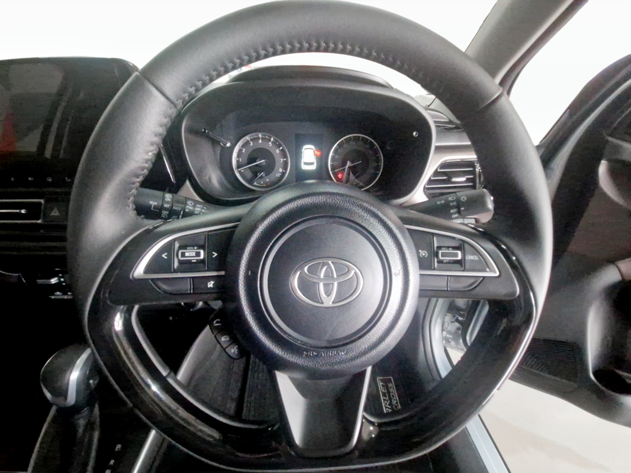 Toyota STARLET CROSS 1.5 XR AUTO