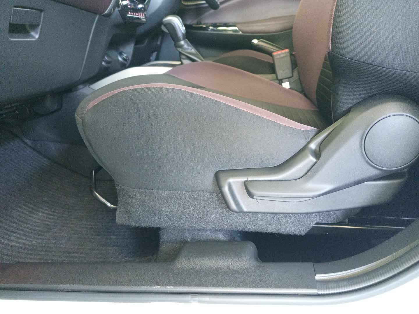 Toyota STARLET CROSS 1.5 XR AUTO