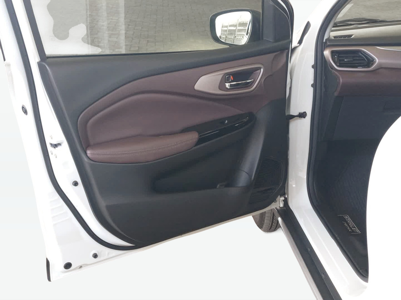 Toyota STARLET CROSS 1.5 XR AUTO