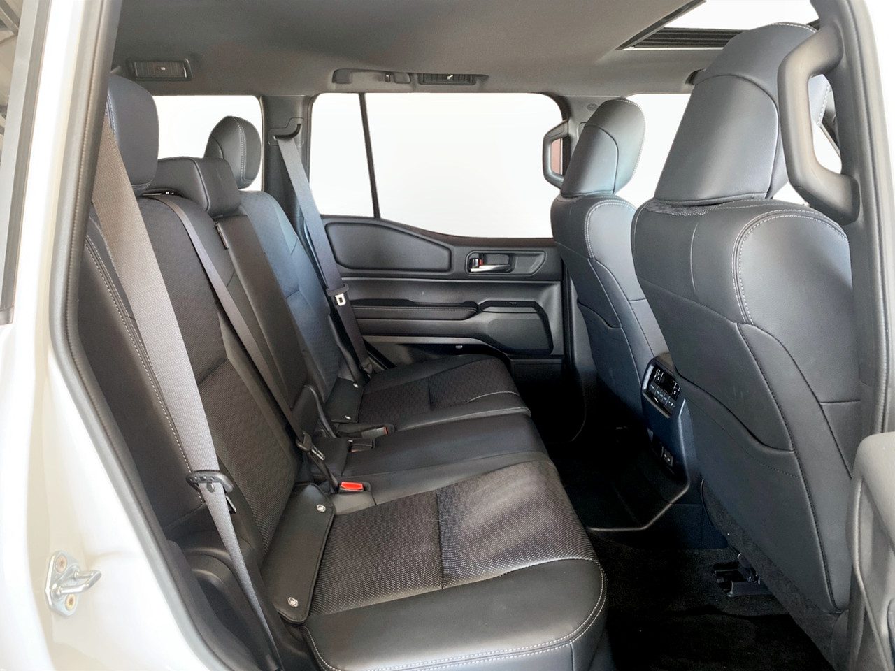 Toyota Land Cruiser Prado 2.8GD VX-R