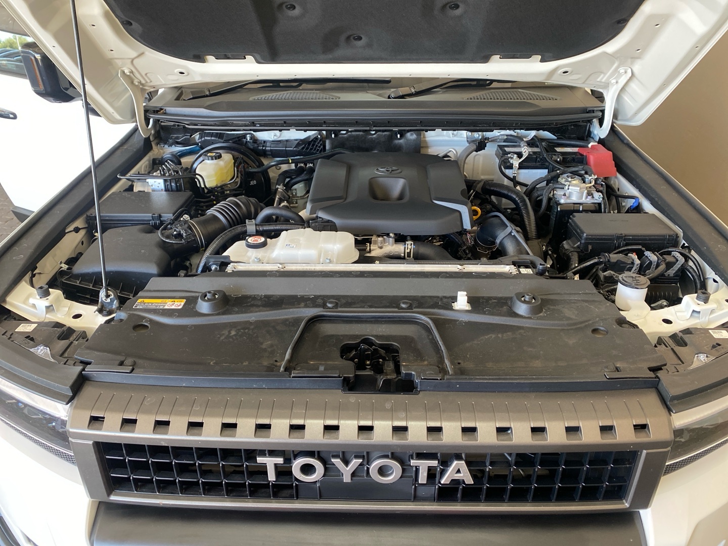 Toyota Land Cruiser Prado 2.8GD VX-R