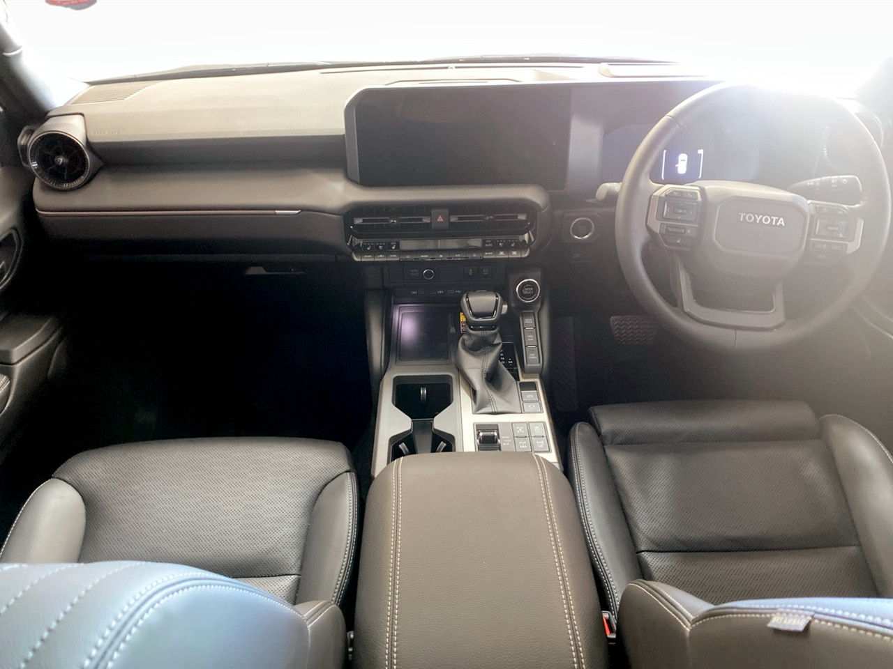 Toyota Land Cruiser Prado 2.8GD VX-R
