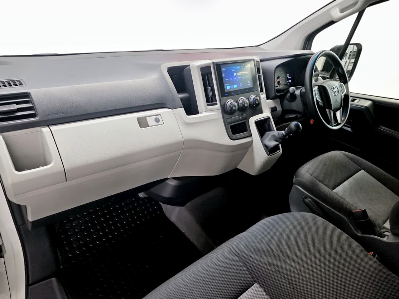 Toyota QUANTUM 2.8 SLWB PANEL VAN