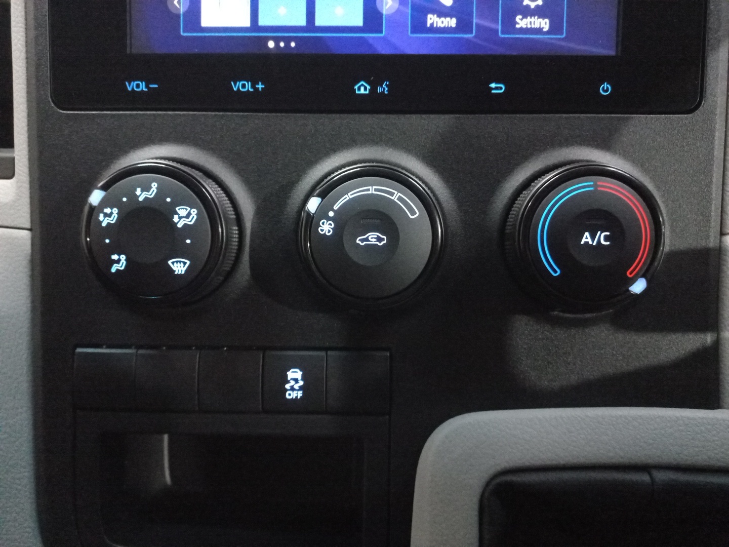 Toyota QUANTUM 2.8 LWB PANEL VAN MANUAL