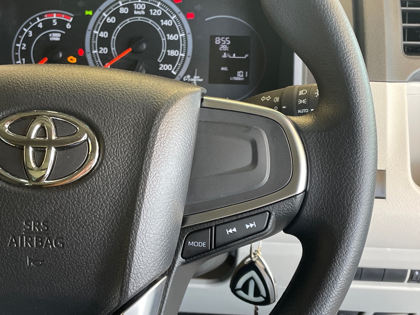 Toyota QUANTUM 2.8 LWB PANEL VAN MANUAL