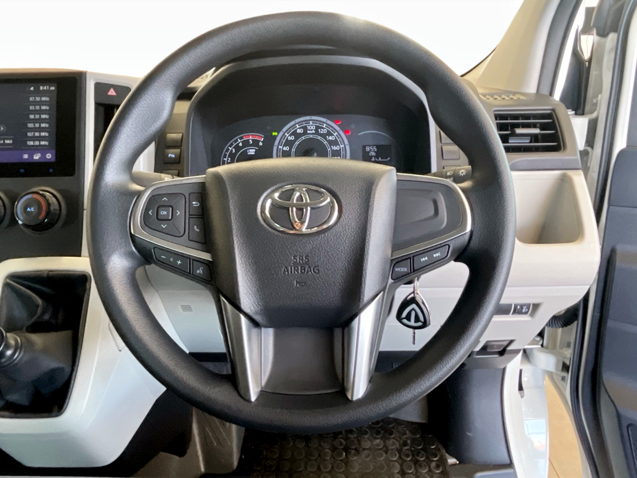 Toyota QUANTUM 2.8 LWB PANEL VAN MANUAL