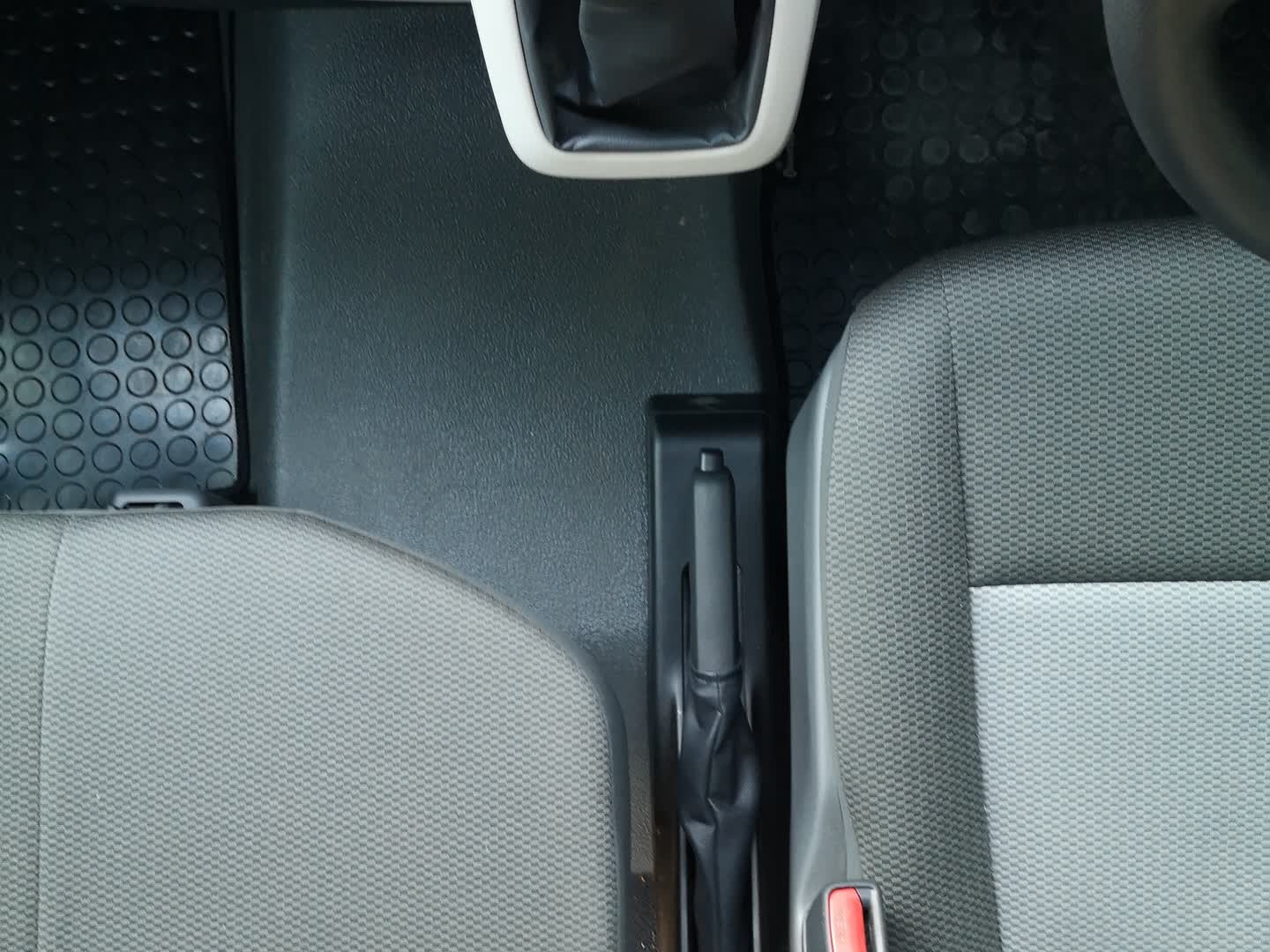 Toyota QUANTUM 2.8 LWB CREWCAB F/C P/V