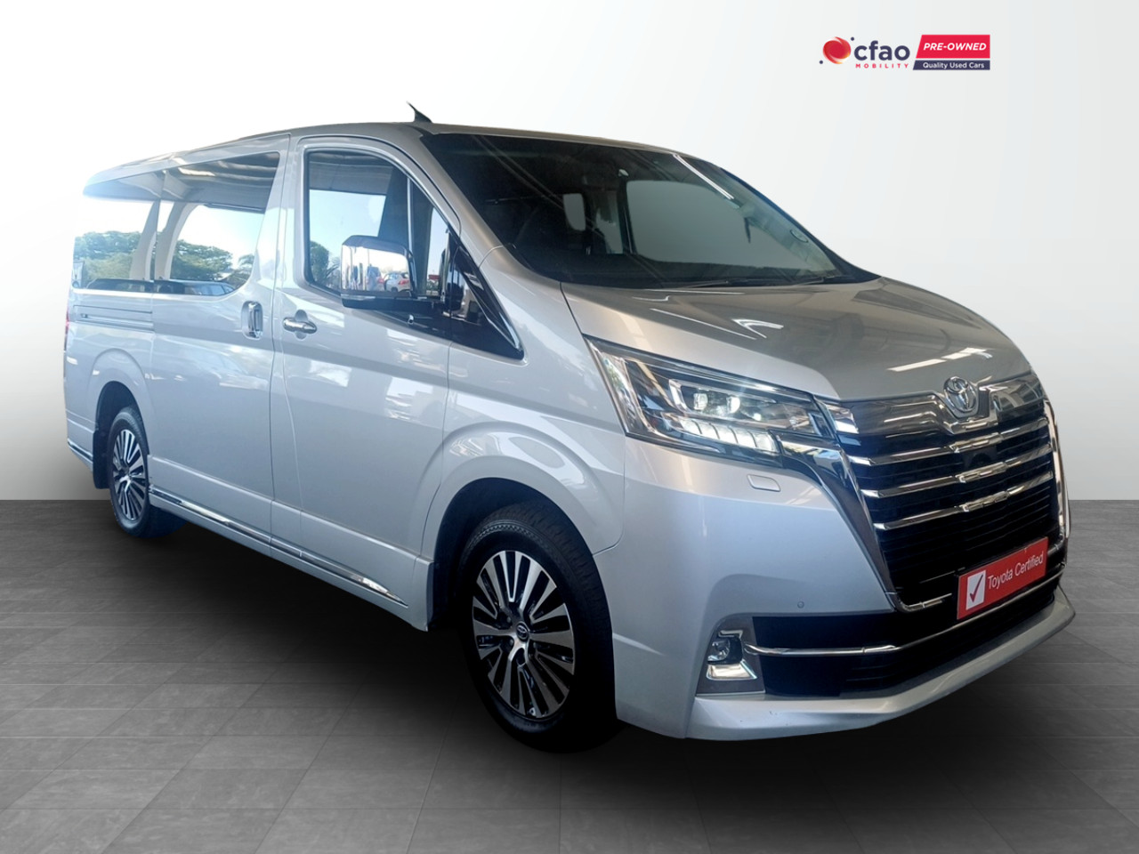 2021 Toyota Quantum 2.8 VX 9 Seater Q2FyTGlzdGluZzo1ODE2NzY