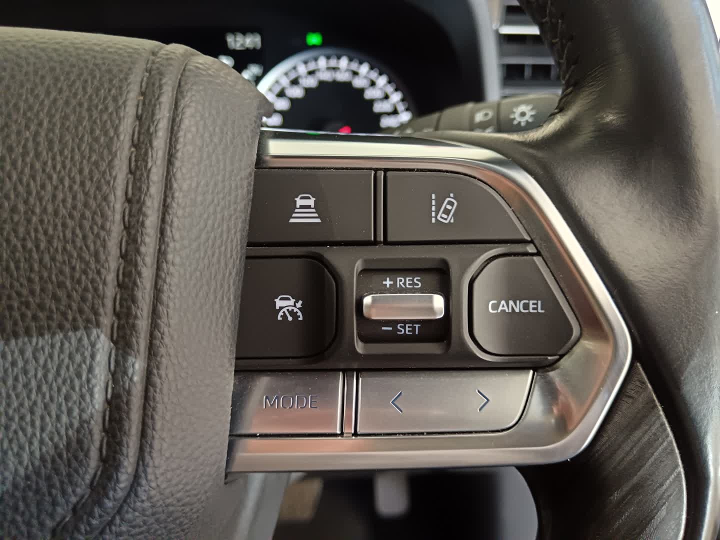 Toyota LAND CRUISER 300 3.3D GR-SPORT