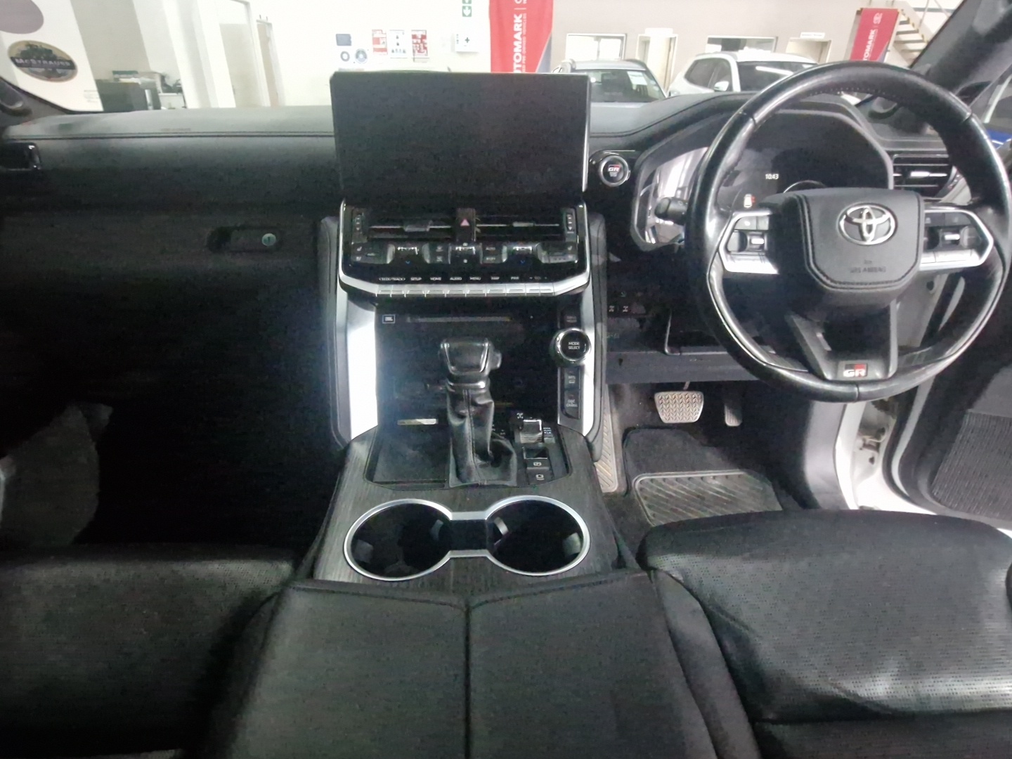 Toyota LAND CRUISER 300 3.5T GR-SPORT