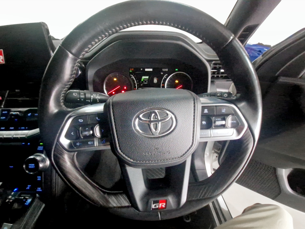 Toyota LAND CRUISER 300 3.5T GR-SPORT