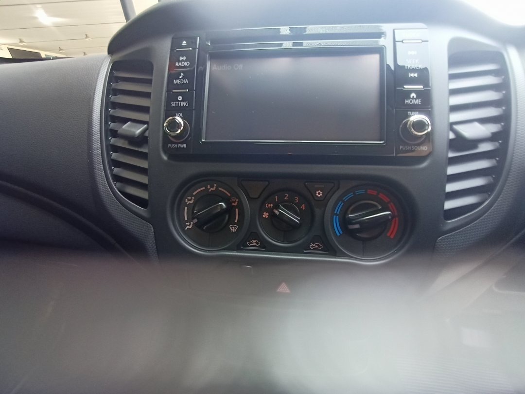 Mitsubishi TRITON 2.4DI-GL P/U S/C