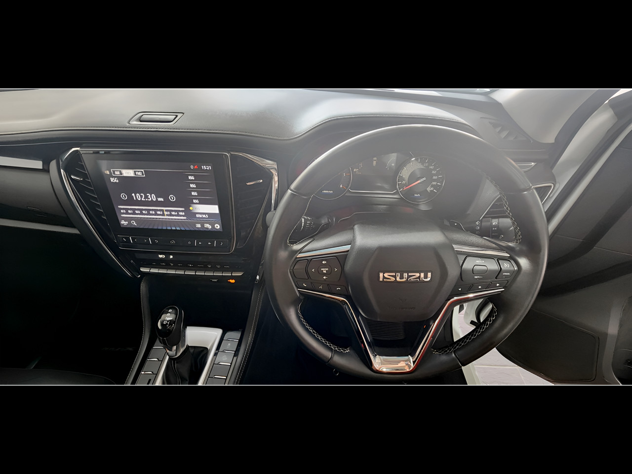 Isuzu MU-X 3.0D LSE  4X4 A/T