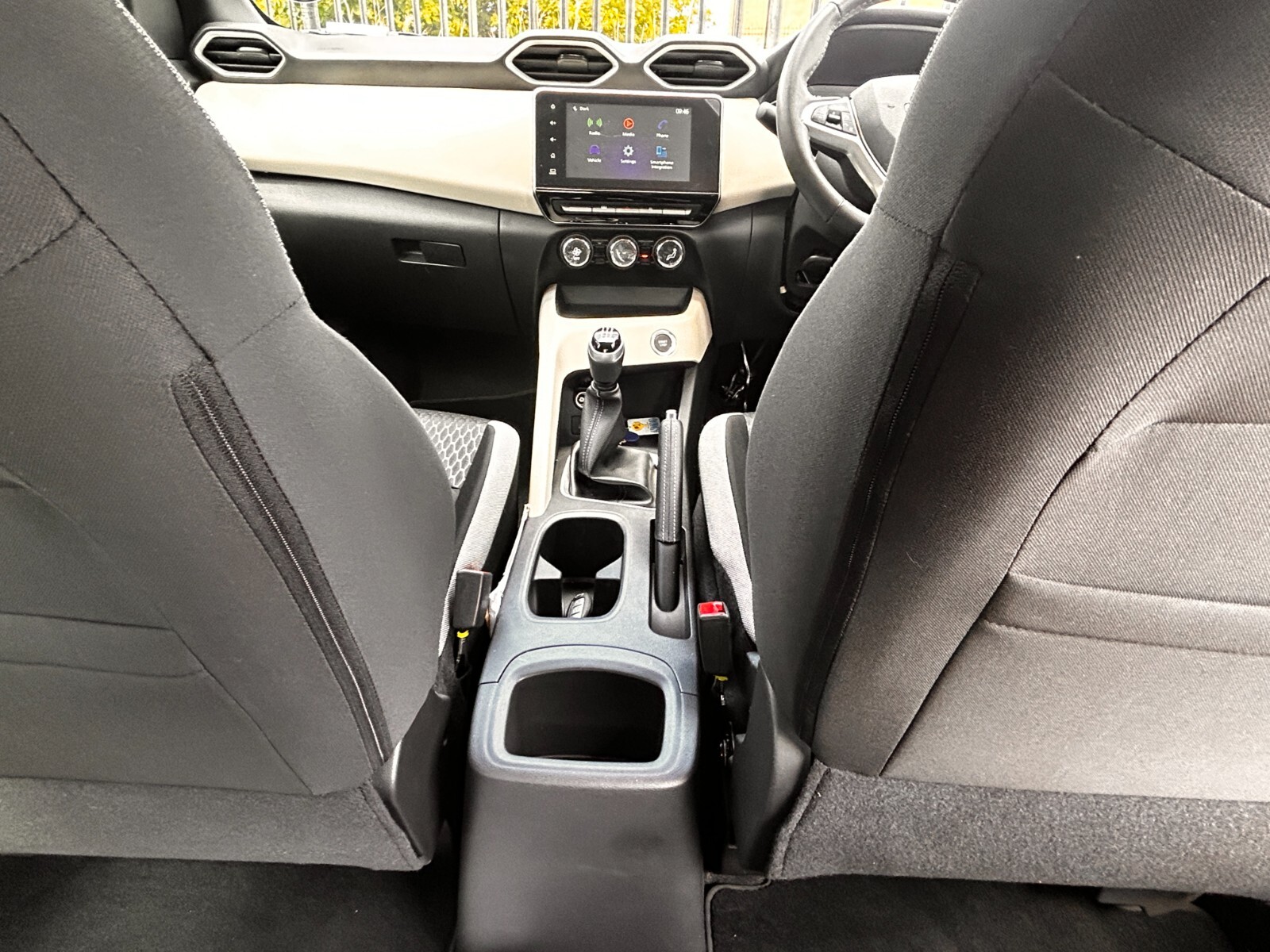 Nissan MAGNITE 1.0 TURBO ACENTA MANUAL