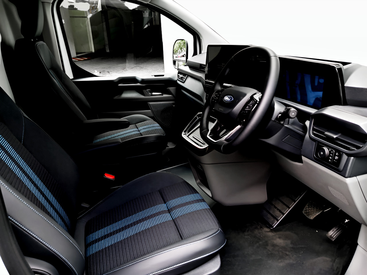 Ford Transit Custom 2.0SIT PANEL VAN SPORT