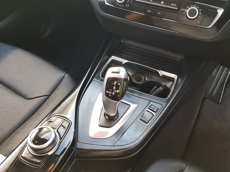 BMW 1 Series 118i 5-door auto