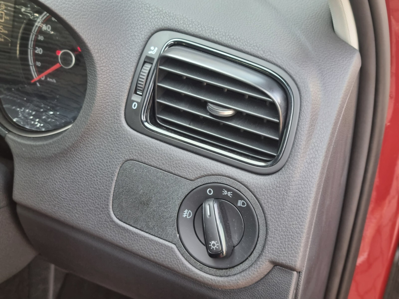 Volkswagen POLO VIVO HATCH 1.4 LIFE