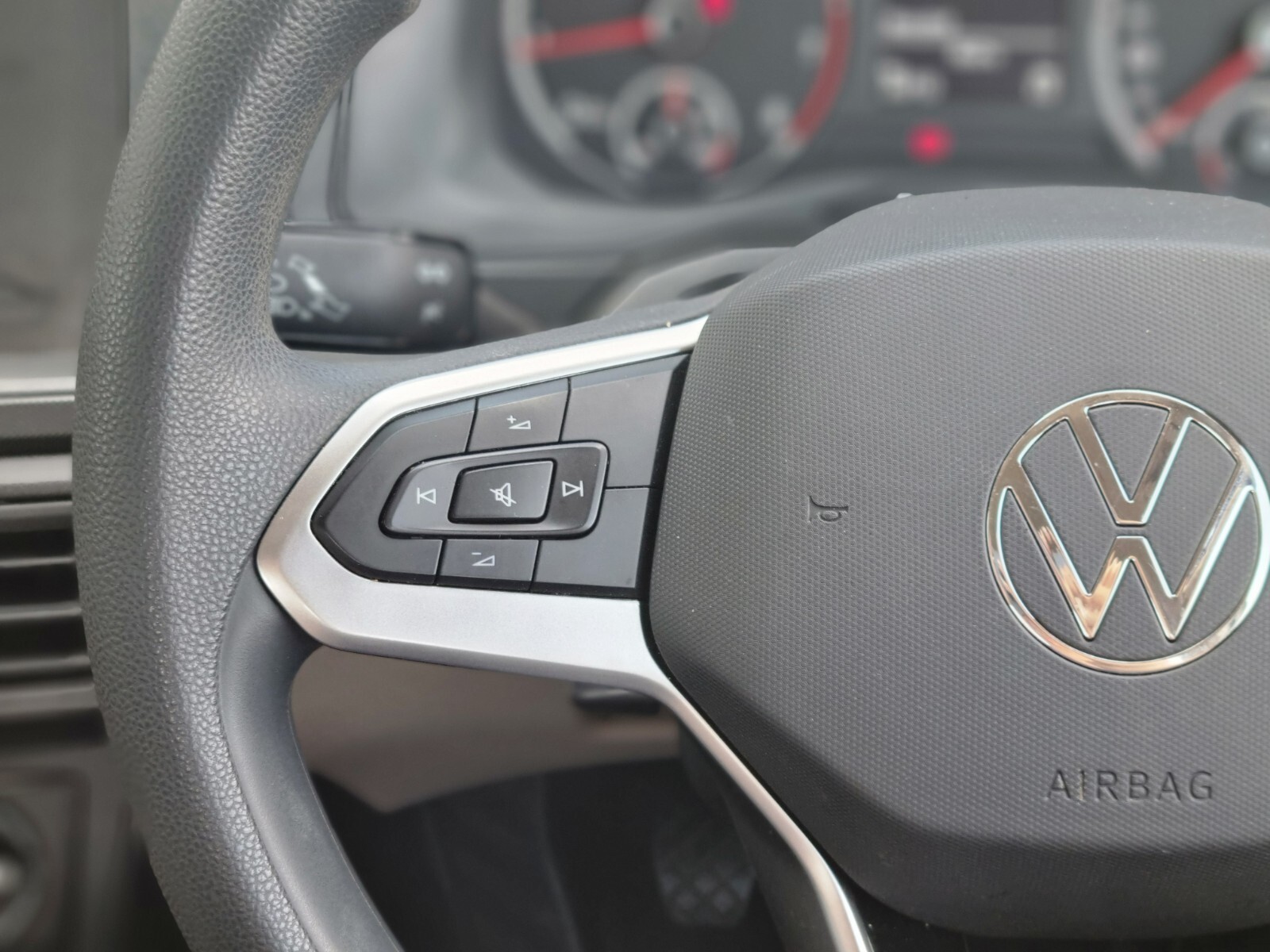 Volkswagen Polo SEDAN 1.6 MANUAL