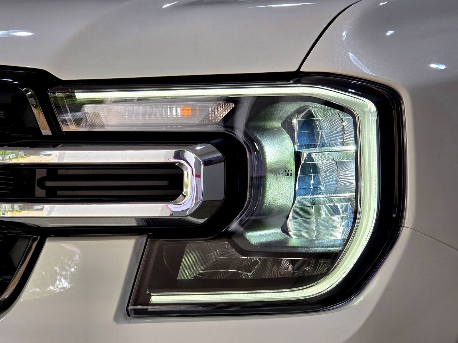 Ford EVEREST 2.0D BI-TURBO XLT A/T