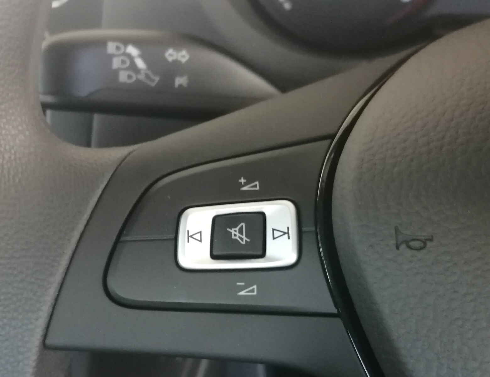 Volkswagen POLO VIVO HATCH 1.4