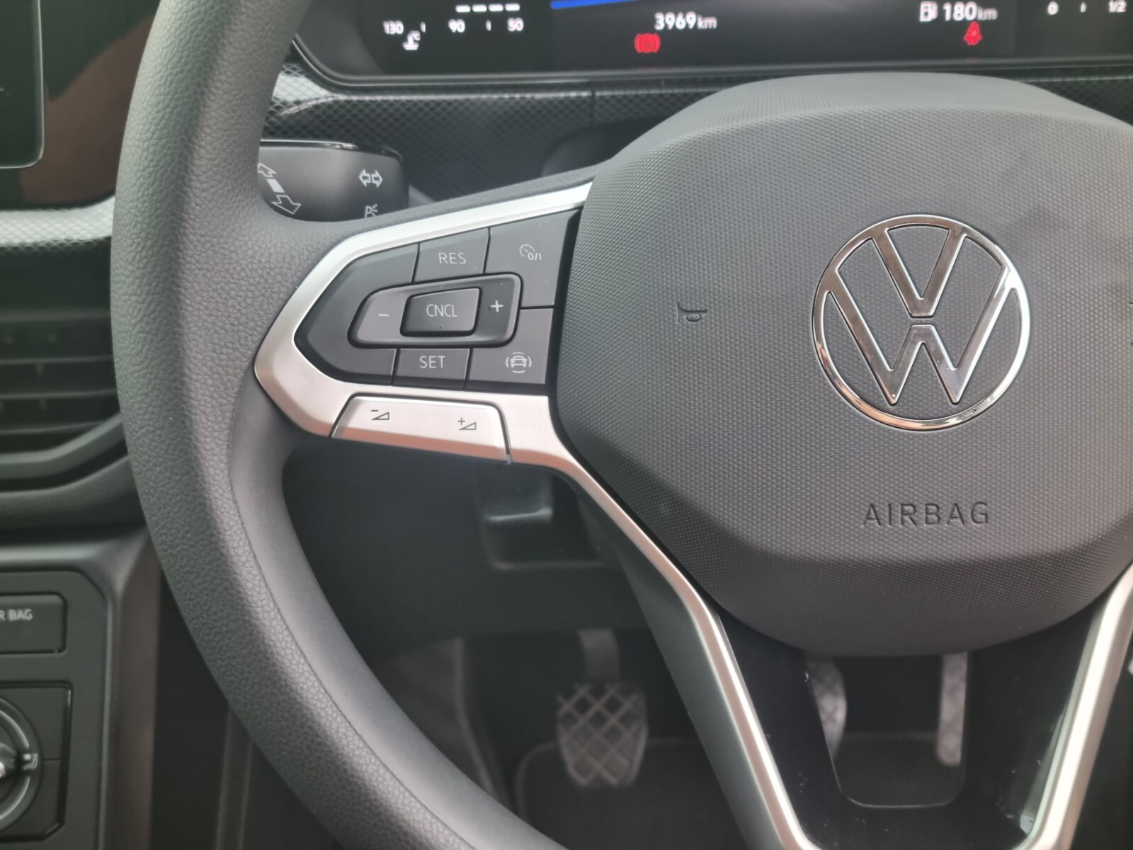 Volkswagen T-cross 1.0TSI MANUAL