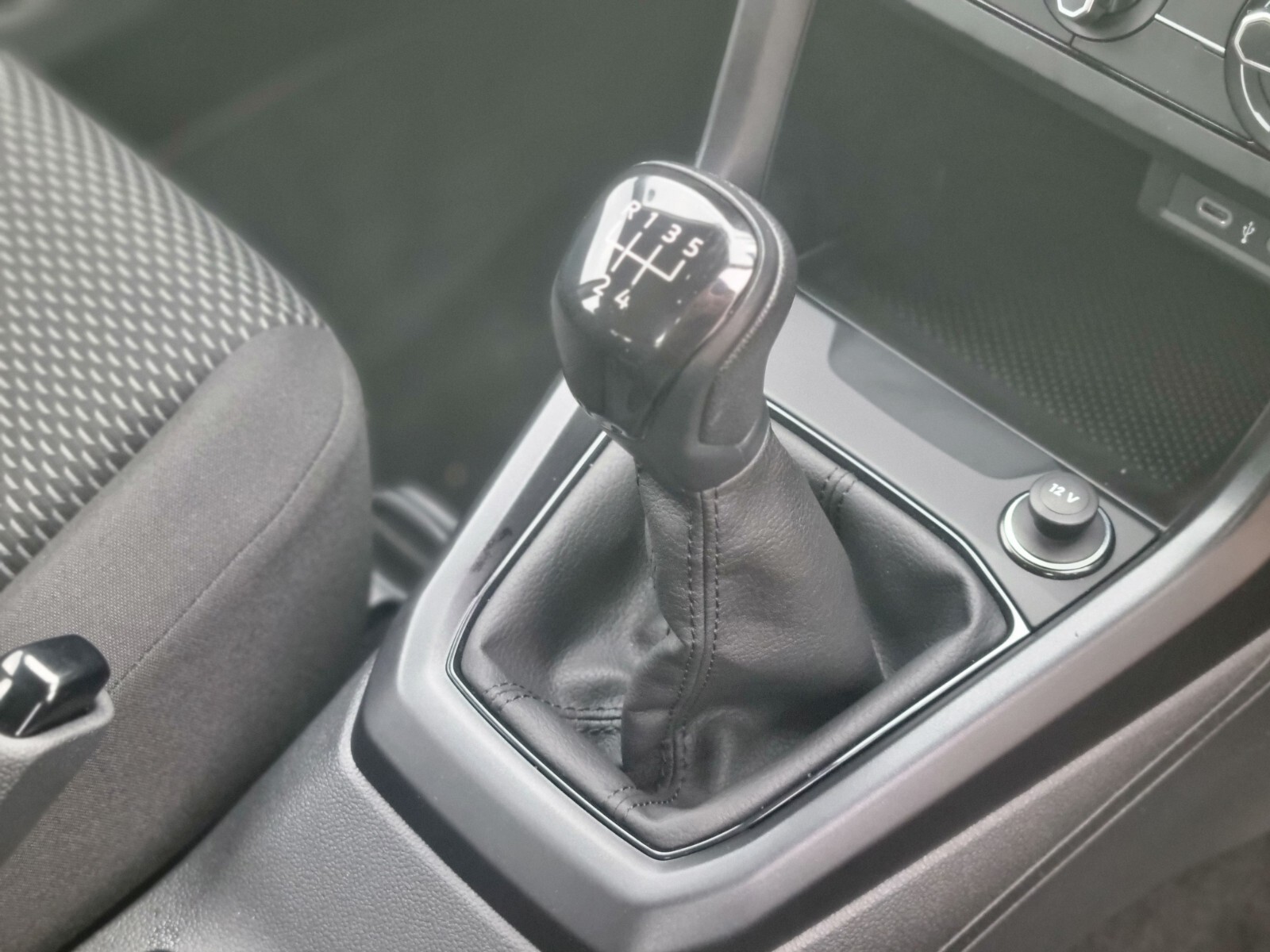 Volkswagen T-cross 1.0TSI MANUAL