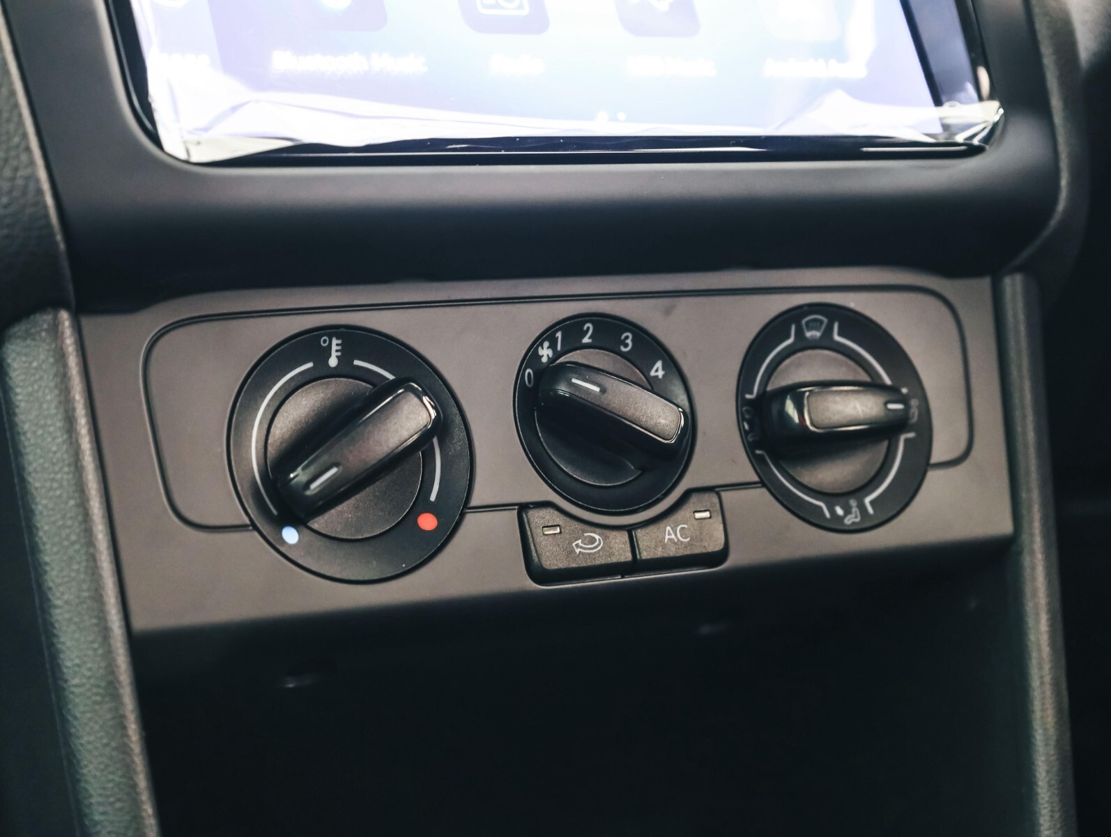 Volkswagen POLO VIVO HATCH 1.4