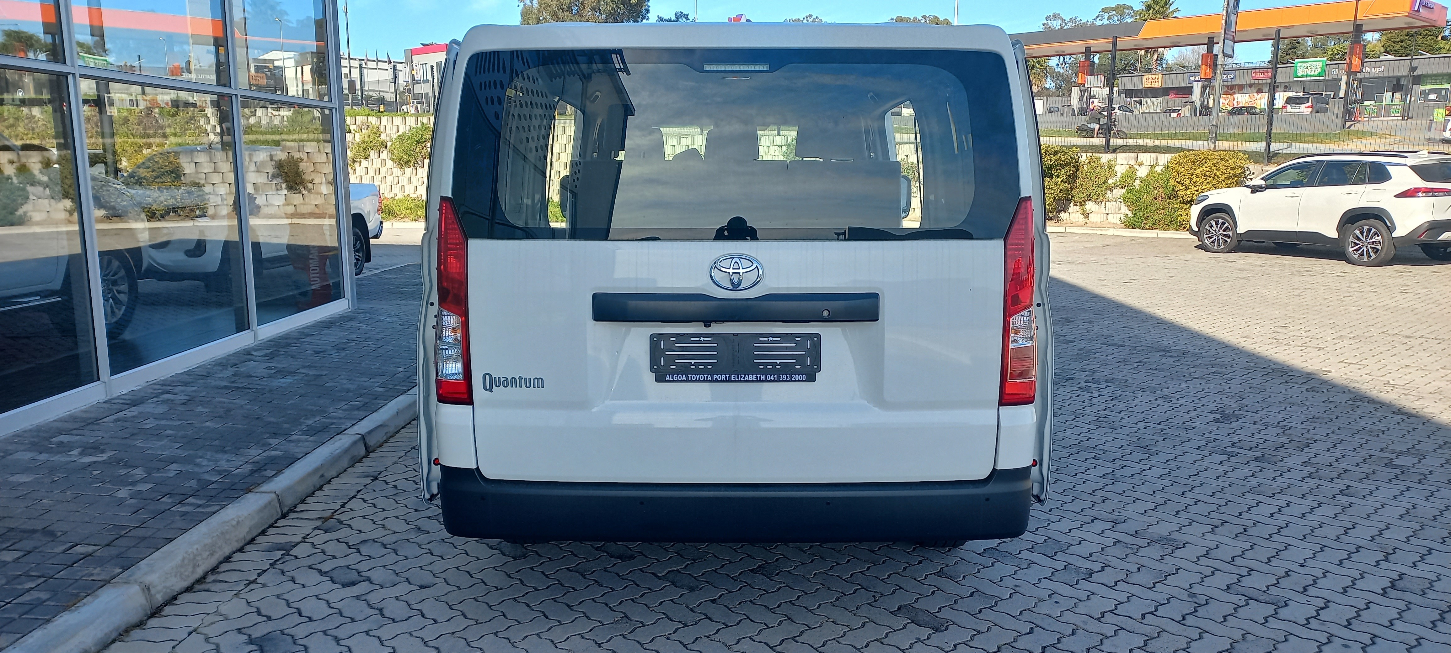 Toyota QUANTUM 2.8 LWB CREW CAB