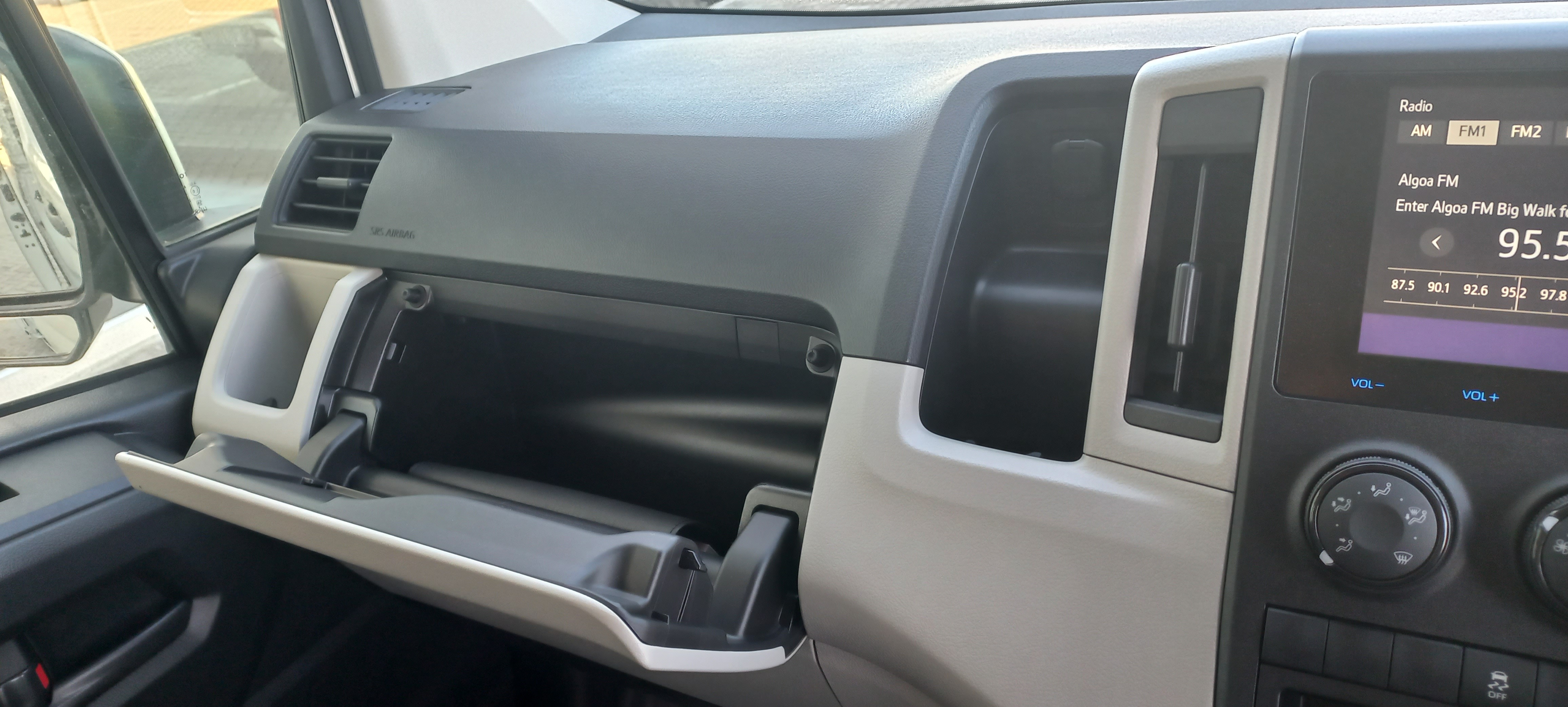 Toyota QUANTUM 2.8 LWB CREW CAB