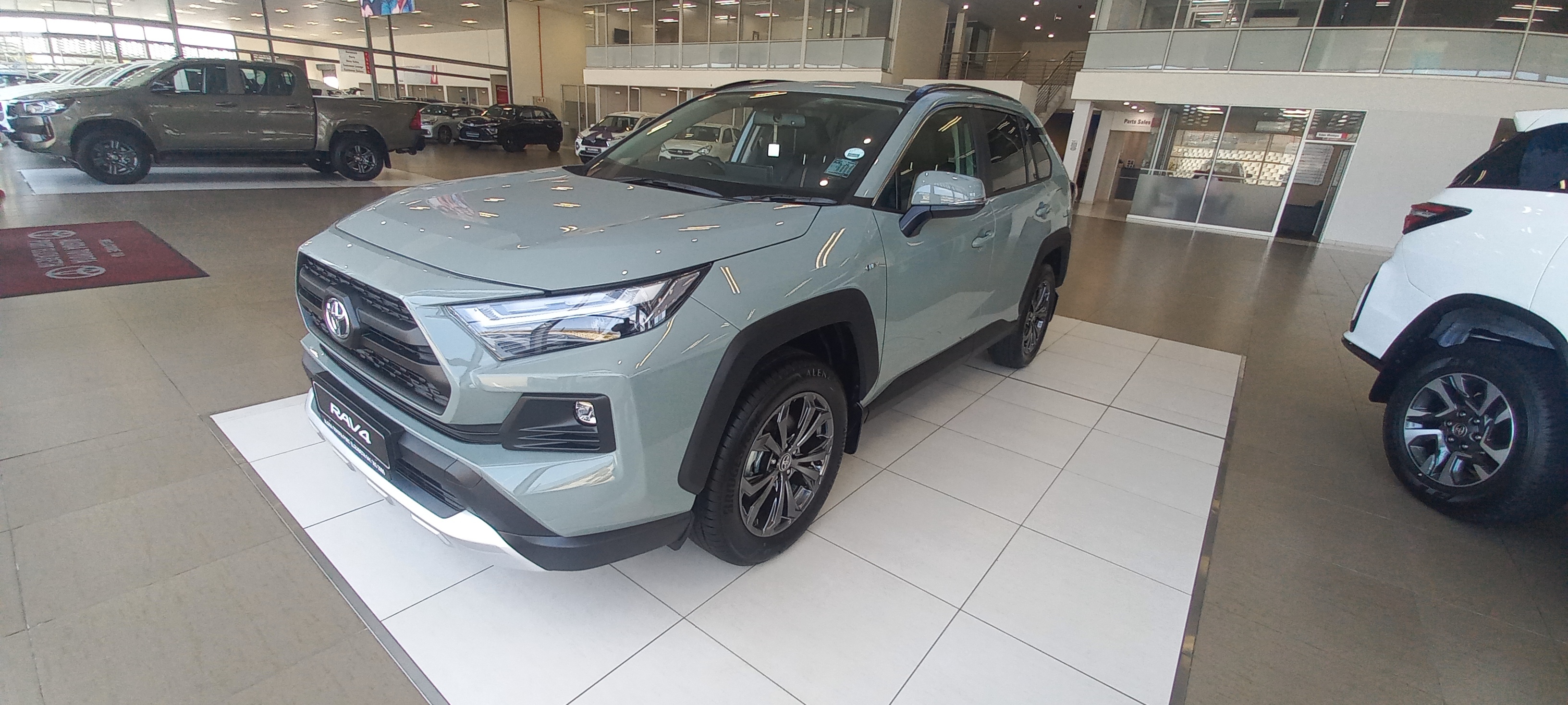 Toyota RAV4 2.5 HYBRID GX-R E-FOUR