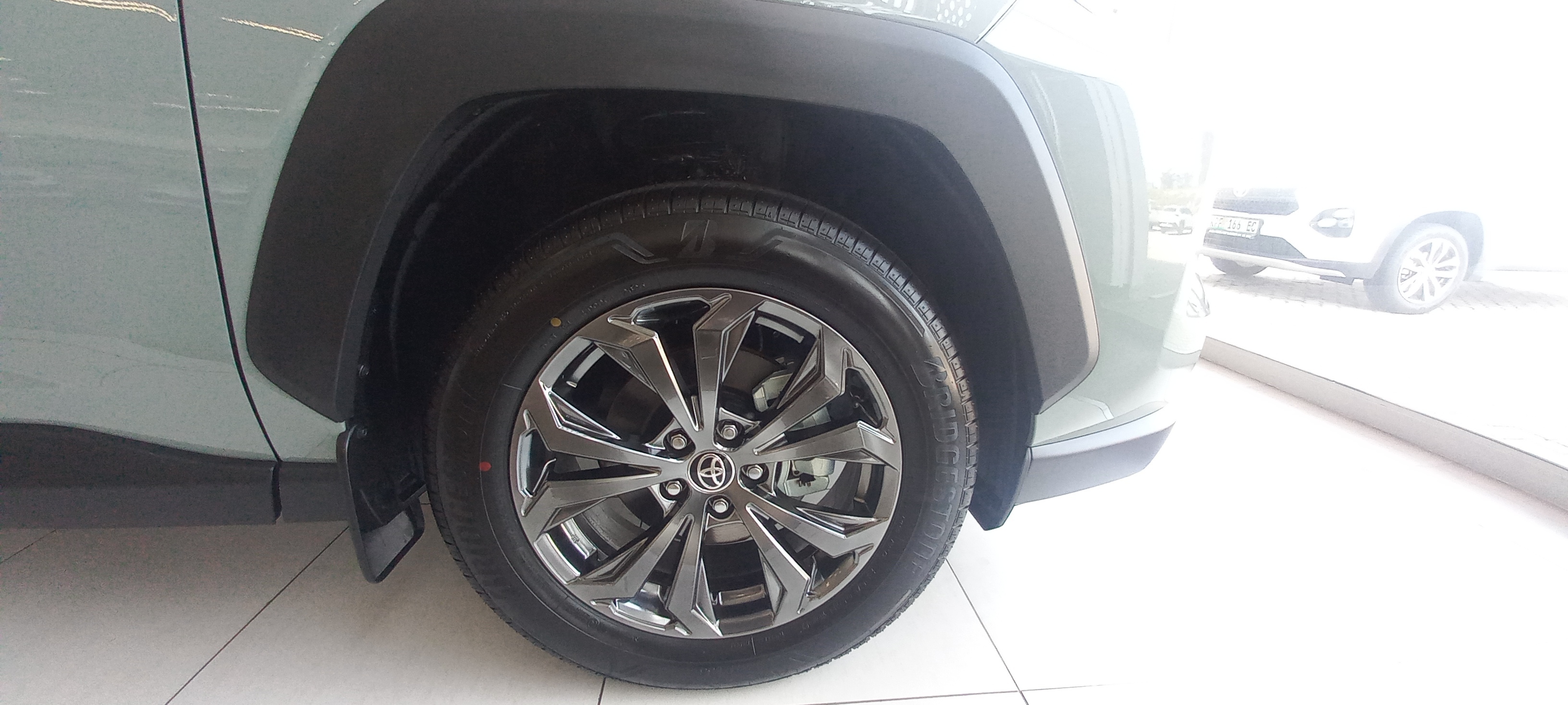 Toyota RAV4 2.5 HYBRID GX-R E-FOUR