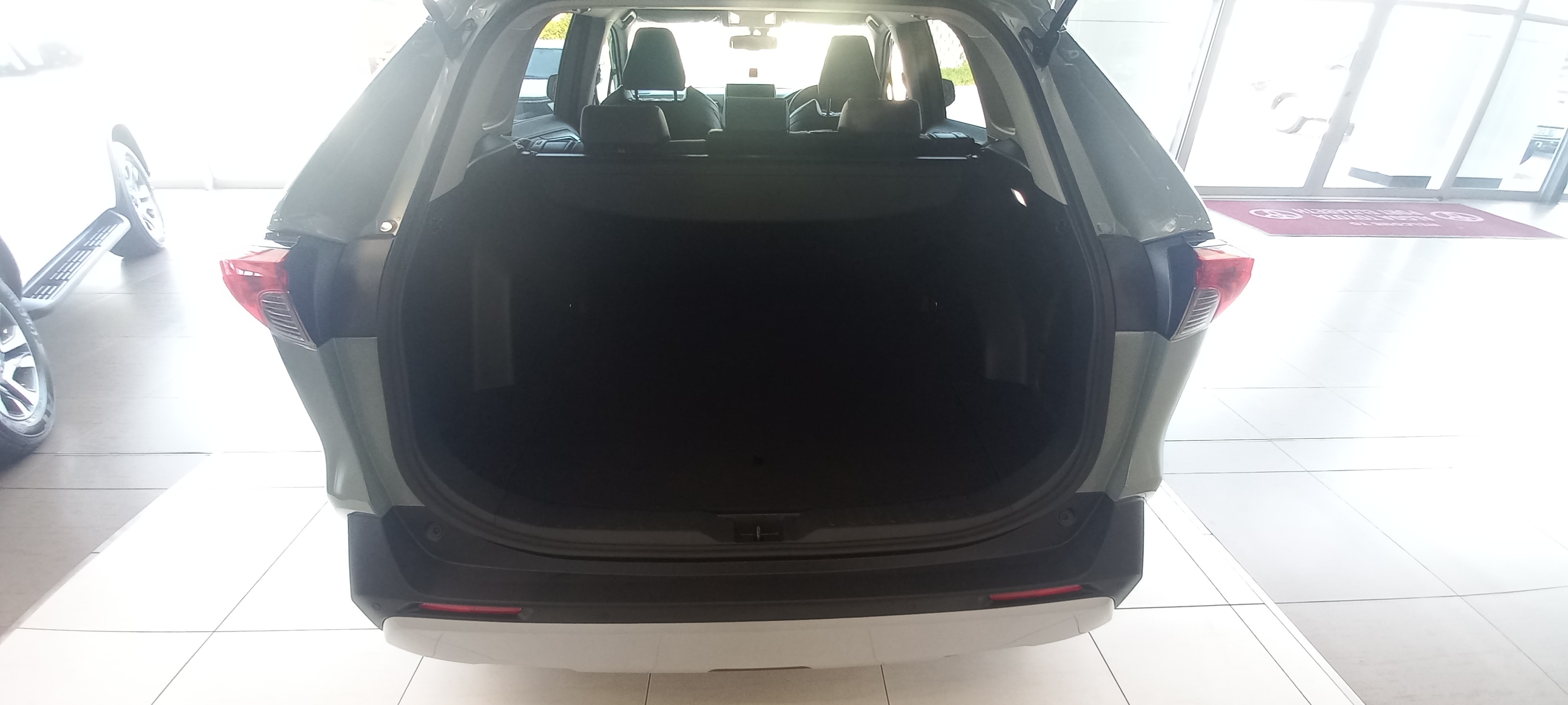 Toyota RAV4 2.5 HYBRID GX-R E-FOUR
