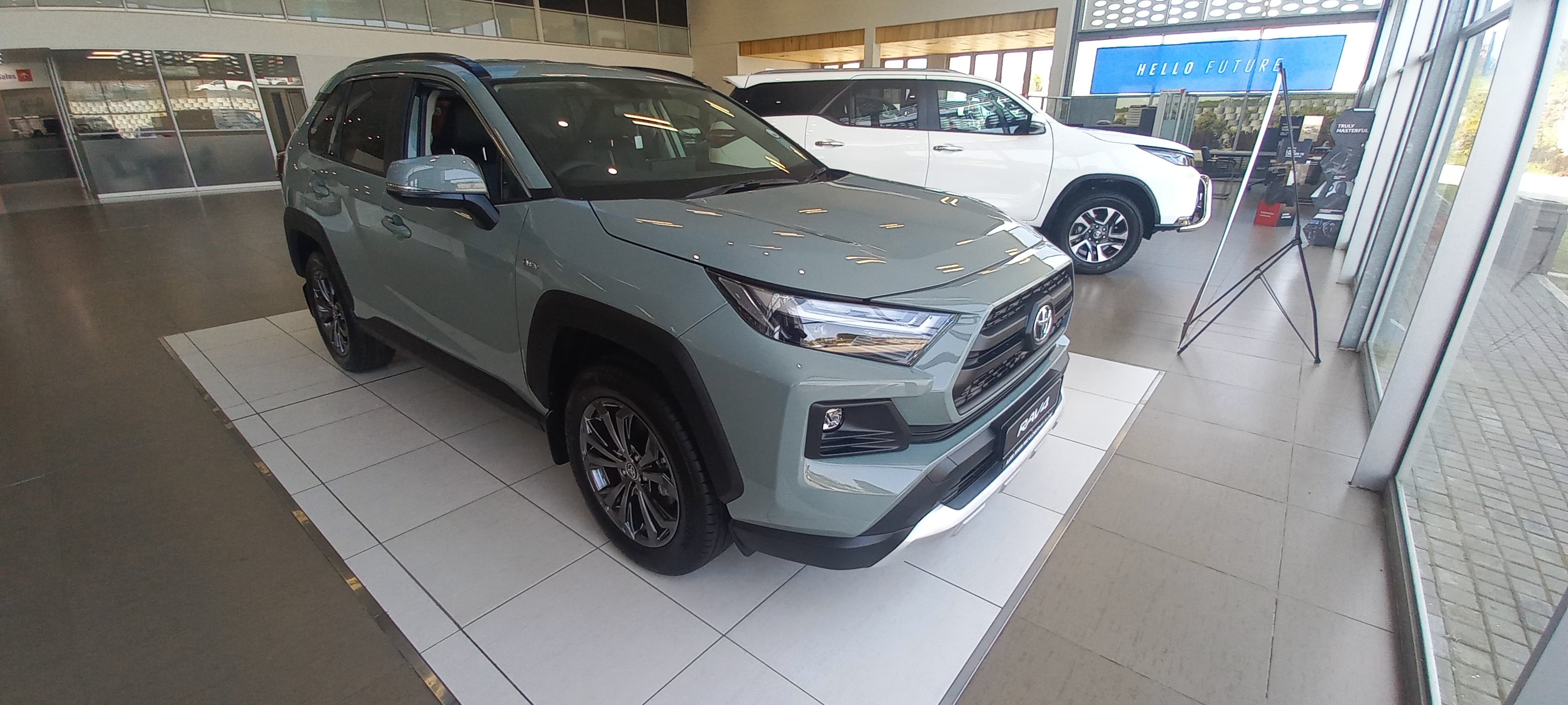 Toyota RAV4 2.5 HYBRID GX-R E-FOUR