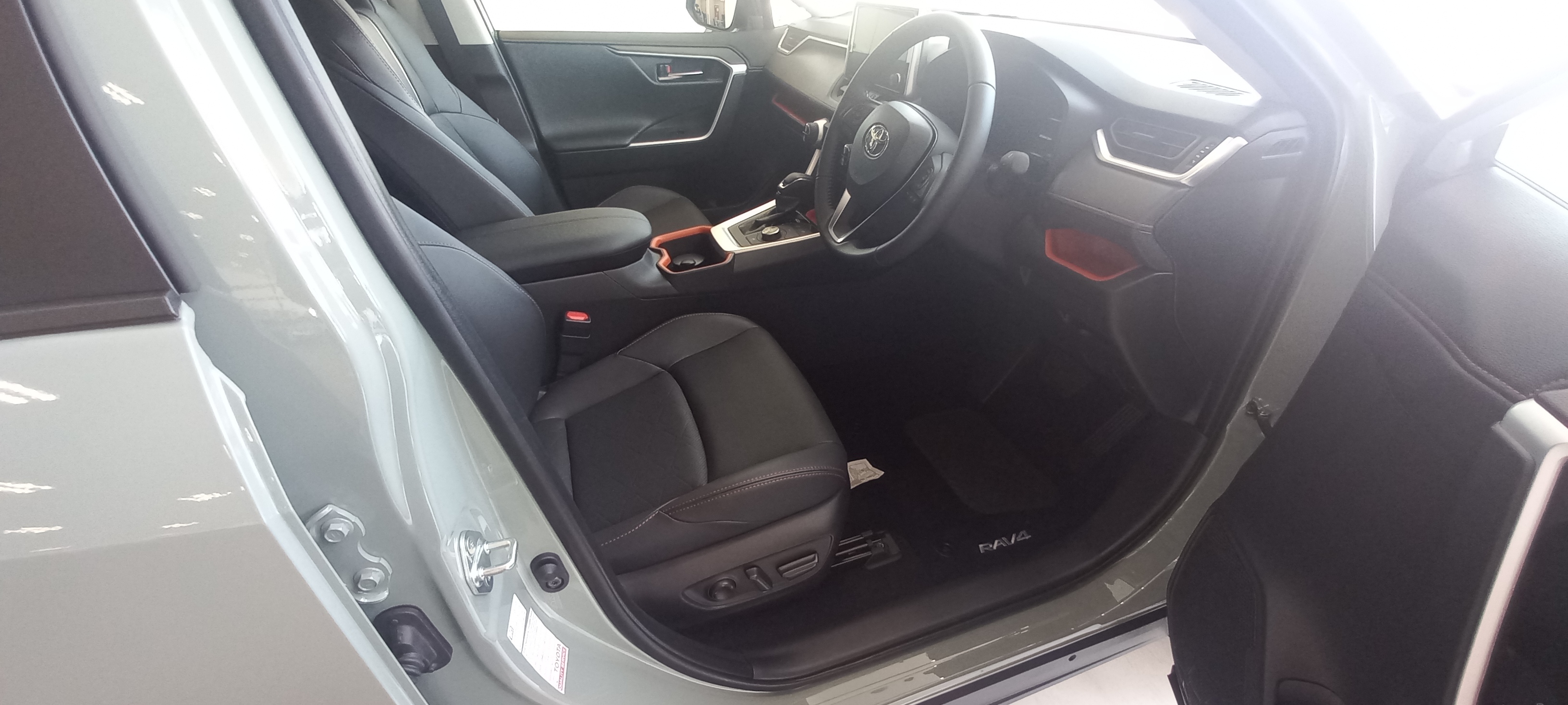 Toyota RAV4 2.5 HYBRID GX-R E-FOUR