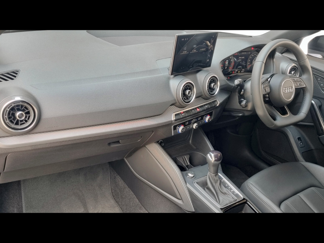 Audi Q2 35TFSI BLACK EDITION
