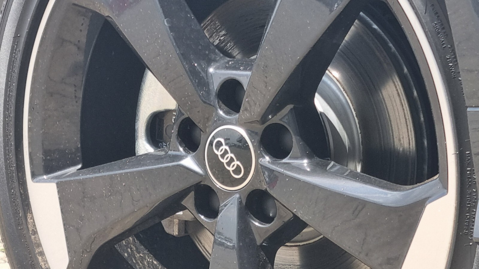 Audi Q2 35TFSI BLACK EDITION