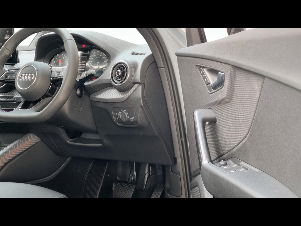Audi Q2 35TFSI BLACK EDITION