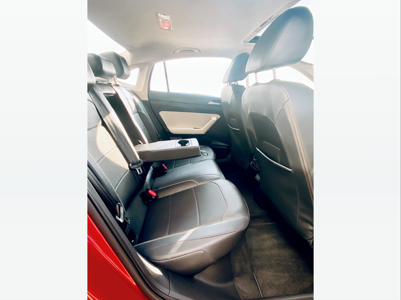 Volkswagen Polo SEDAN 1.0TSI STYLE