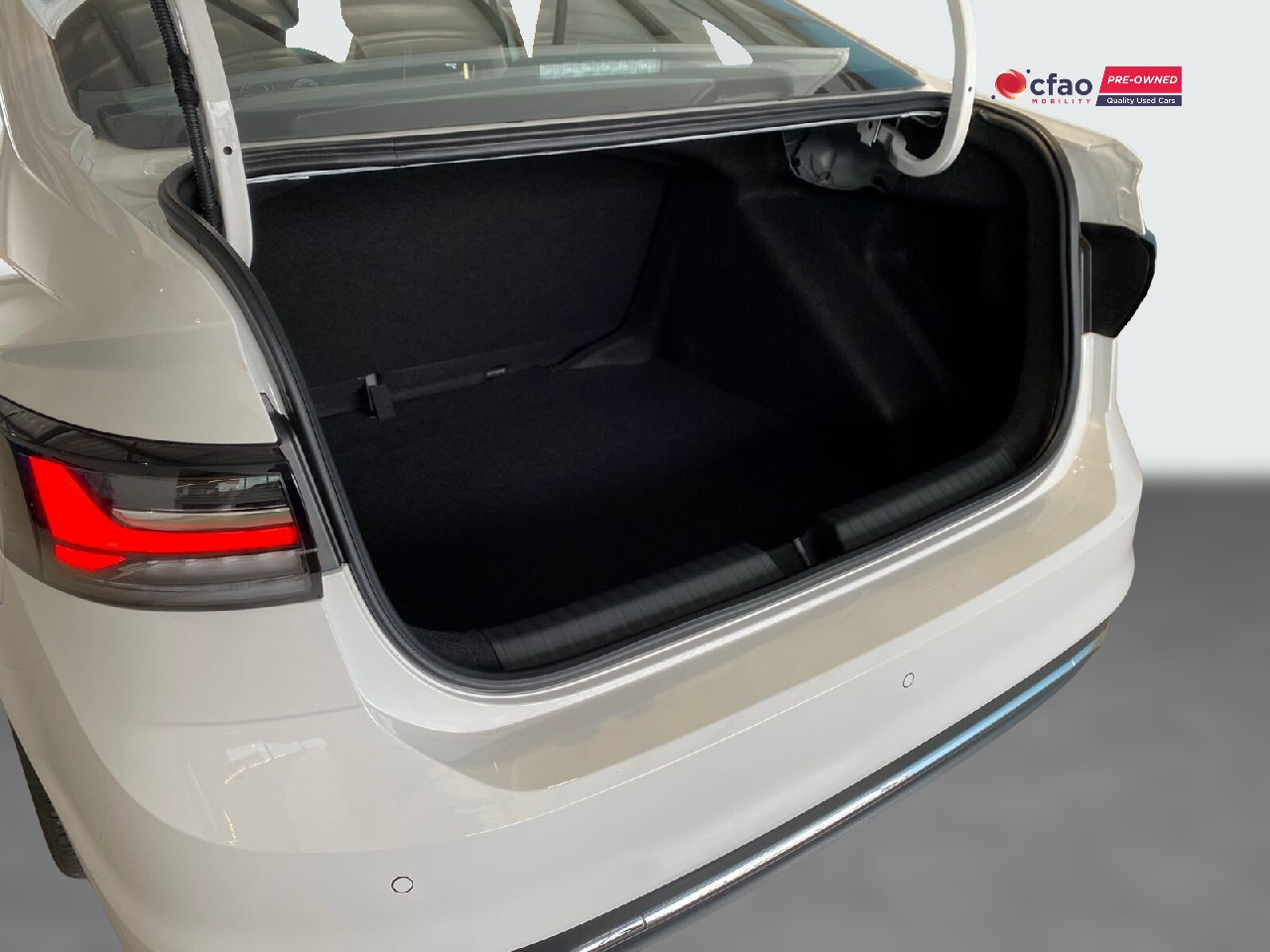 Volkswagen Polo SEDAN 1.0TSI LIFE