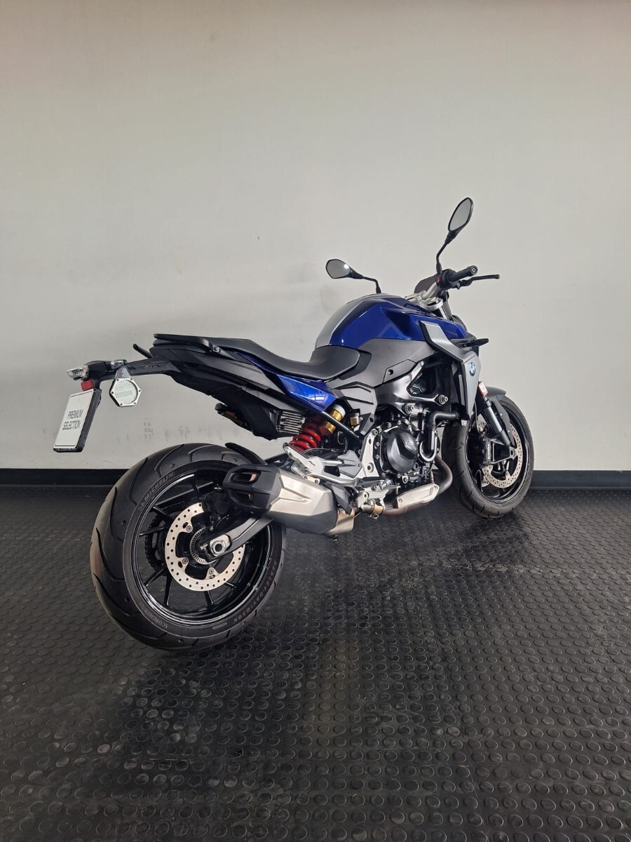 BMW F900 R