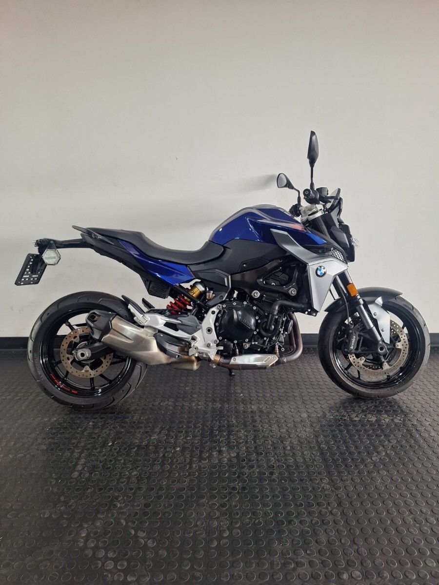 BMW F900 R