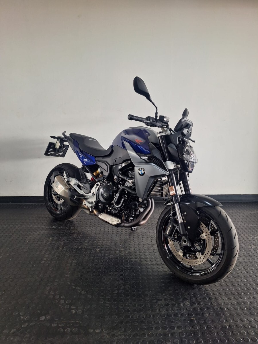BMW F900 R