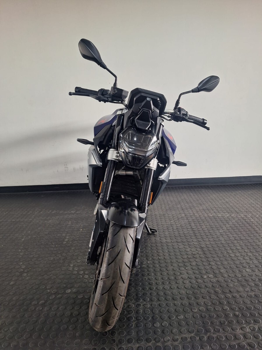 BMW F900 R