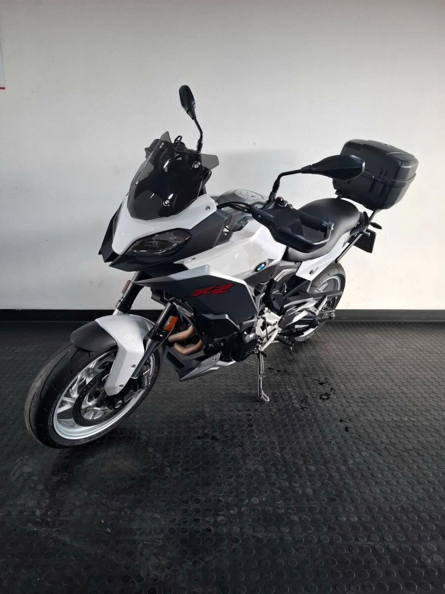 BMW F900 XR