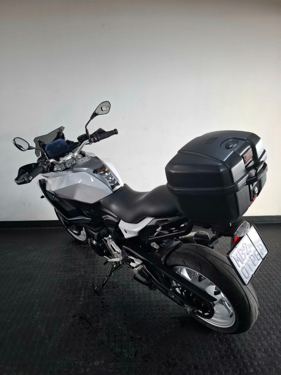 BMW F900 XR