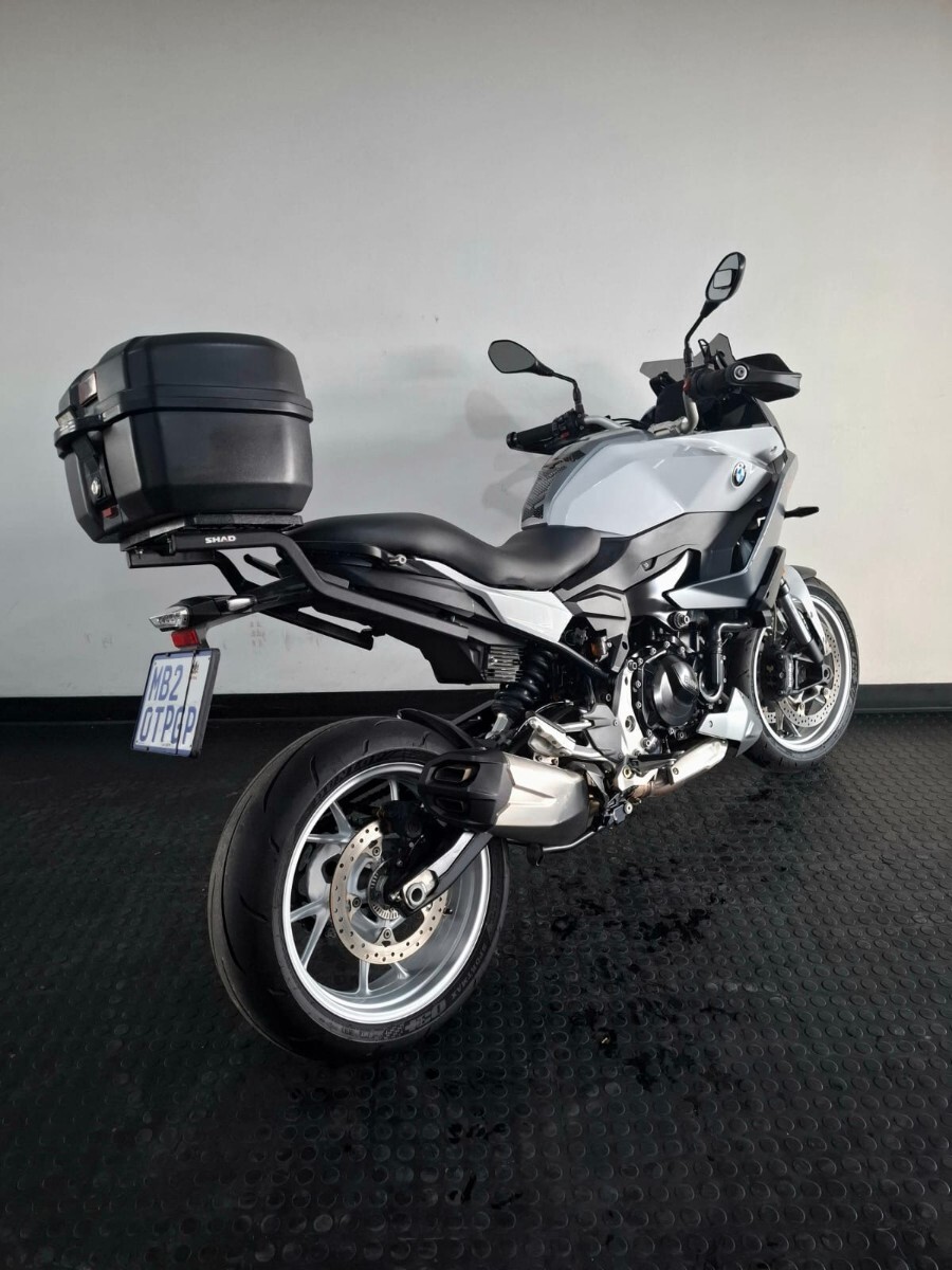 BMW F900 XR
