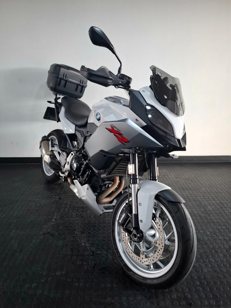 BMW F900 XR