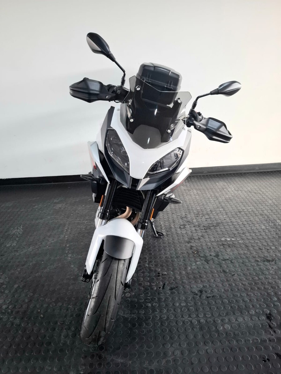 BMW F900 XR